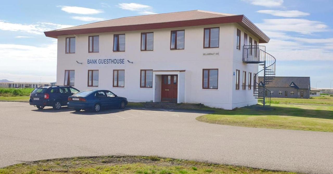 Bank Guesthouse By Kef Airport Keflavík Exterior foto